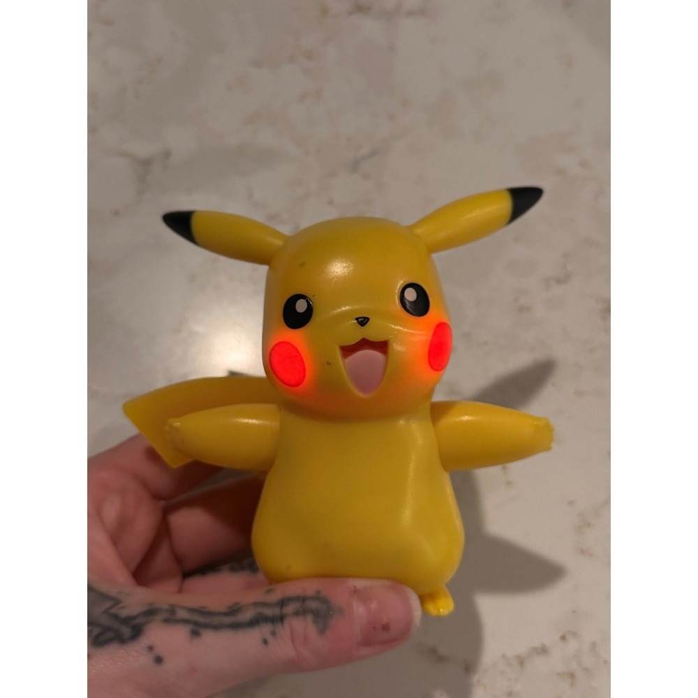 Pokemon Pikachu Interactive Action‎ Figure Light Sound Motion Wicked Cool Toys
